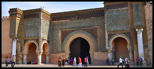 Brána Bab el-Mansour patří k nejkrásnějším v maroku Brána Bab el-Mansour patří k nejkrásnějším v maroku