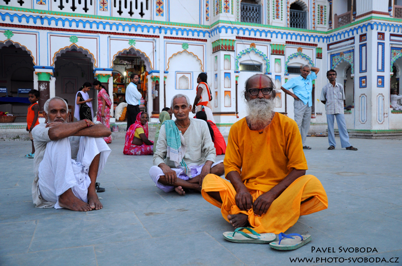 Svatý muž před chrámem Janaki Mandir, Nepál