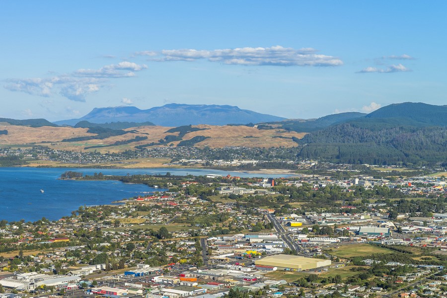 Přídavná jména pro online seznamovací profil