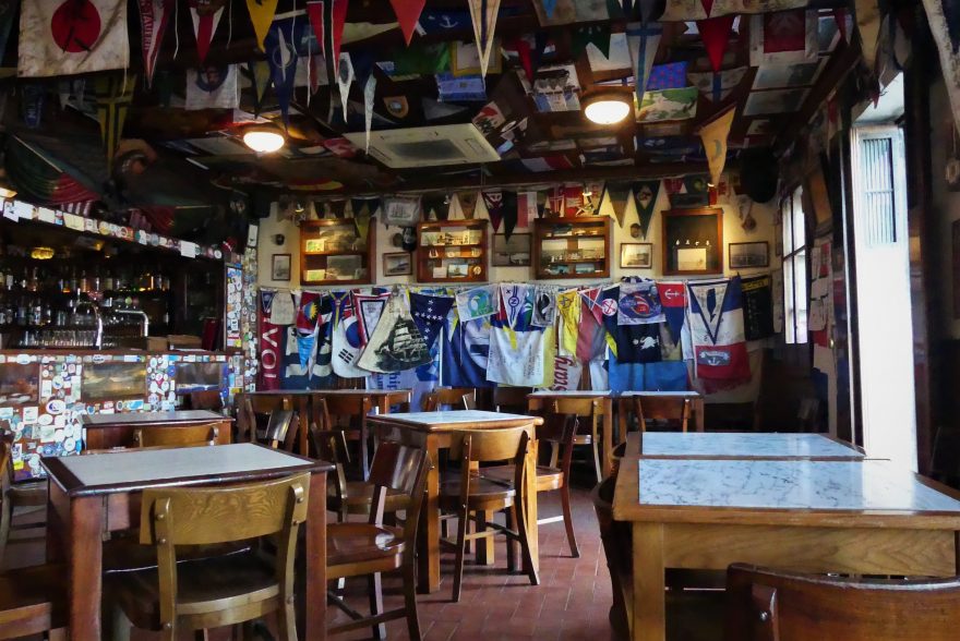 vyhlášený bar Peter's Café Sport v Horta, Faial