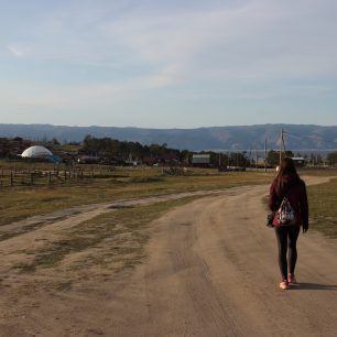 Chužir - cesta na pláž