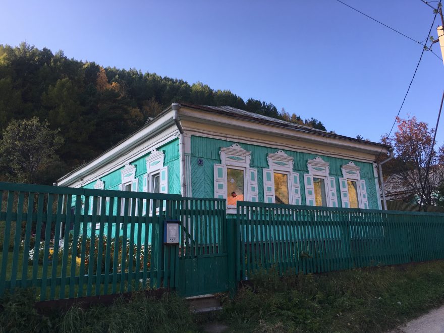 Typicky dům v malebné vesnici Listvyanka