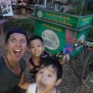 Zaseknutá v Laosu na dlouhé měsíce