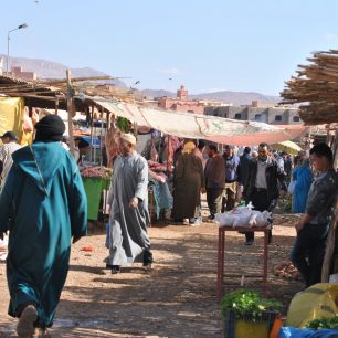 Vesnický týdenní trh