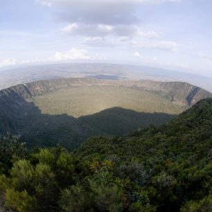 Kráter sopky Longonot