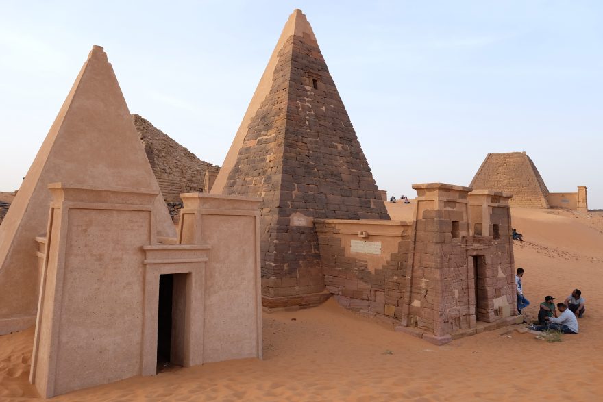 Pyramidy v Meroe