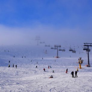 Feldberg nabízí nejen lyžování, ale i mnoho dalších zimních radovánek a sportů. Zdroj www.https://dam.germany.travel/