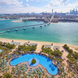 Přírodních pláží je v Dubaji málo. Proto vznikla Palma.