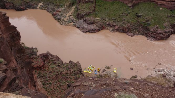 Rafty na Coloradu z Deer Creeku