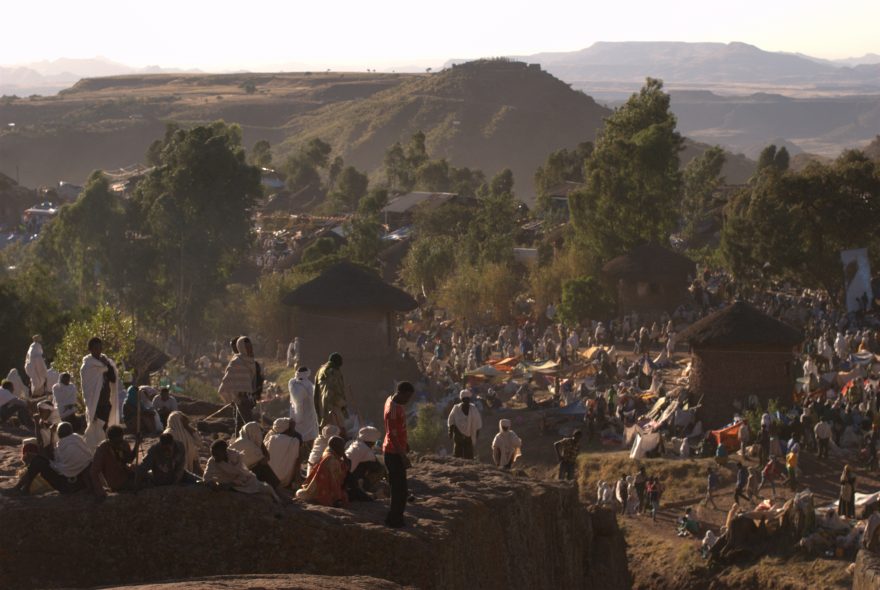 Lalibela, pohled na skály nad kostely