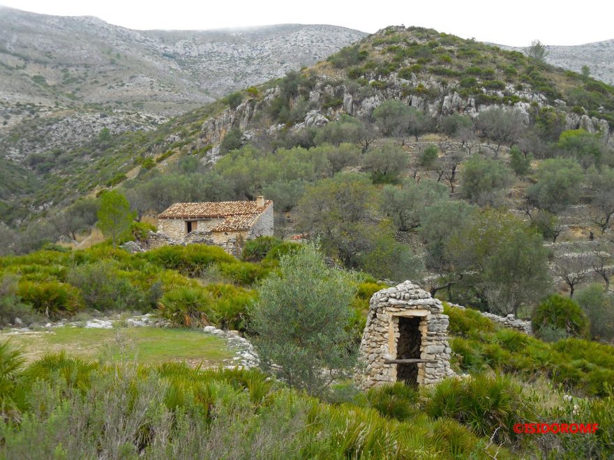 Opuštěná vesnice na treku Hiking Cathedral. Zdroj: https://es.wikiloc.com/
