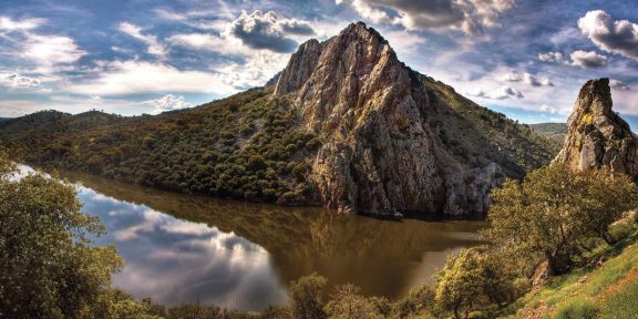 PŘIJĎ NA VÝSTAVU ŠPANĚLSKO: jedna země, čtyři světy!