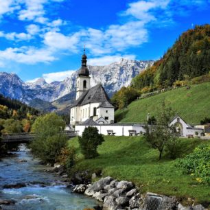 Kostelík ve vesnici Ramsau bei Berchtesgaden.