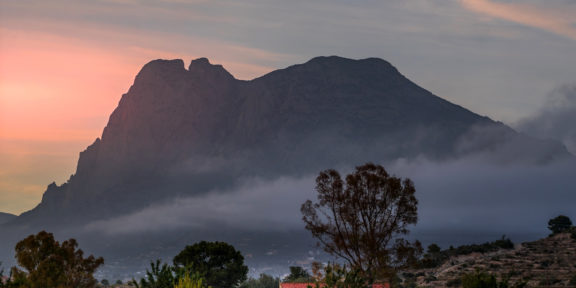 Zvonová hora u Alicante: tichý strážce pobřeží Costa Blanca