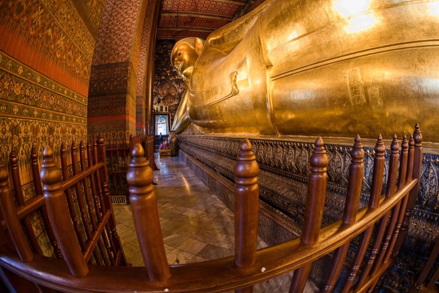 Zlatý ležící Budha, chrám Wat Pho, Bangkok, Thajsko, Foto: David Hainall