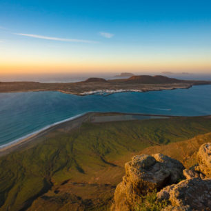 Haria, Vistas Risco Famara, Chinijo, Kanárské ostrovy, autor: Turismo Lanzarote
