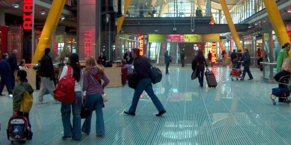 Aktuálně: Španělsko zmírňuje podmínky pro cestující