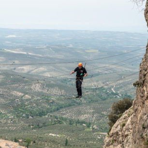 Lanový most na feratě La Iruela, Sierras de Cazorla, Andalusie, autor: Michal Kroužel