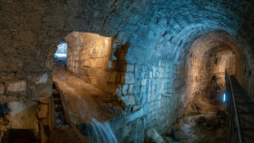 Spojení dvou potoků pod kostelním náměstím v Cazorle, Sierras de Cazorla, Andalusie, autor: Michal Kroužel