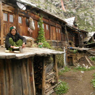 Himachalské chalupy mívají praktické terasy