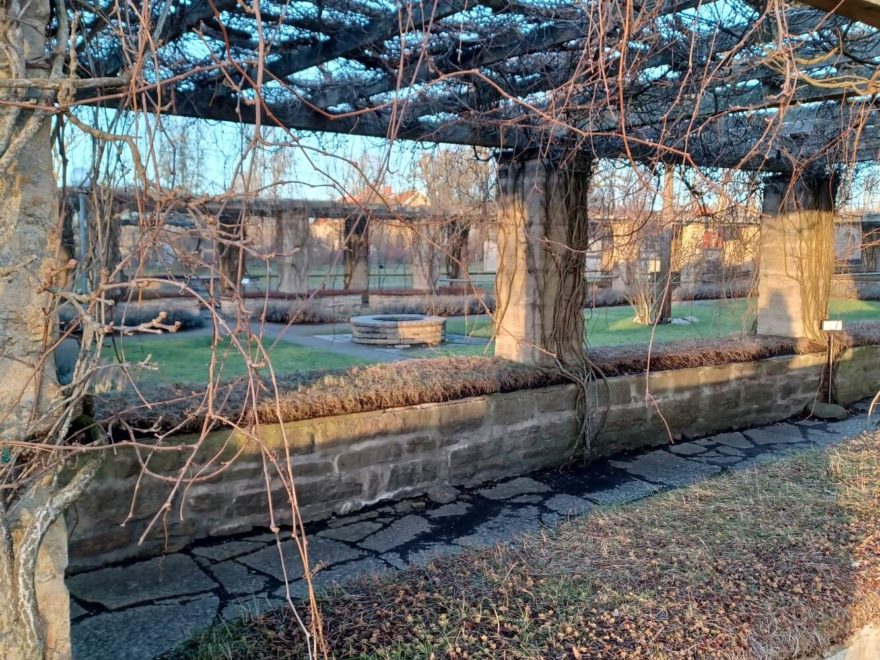 Pozůstatky kláštera a zahrady odkazující na biblický Eden, Klášter Vreta, Švédsko, autor: Michaela Dlouhá