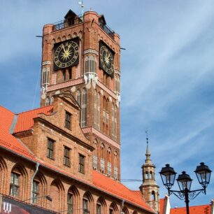 Věž toruňské radnice na Staroměstském rynku