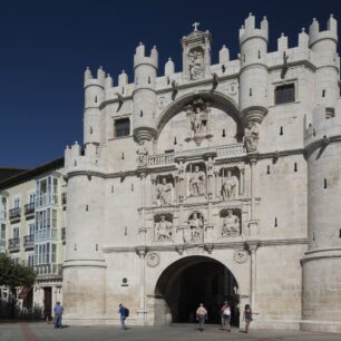 Burgos - součást opevnění, brána pany Marie