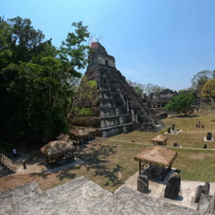 Epická pyramida v Tikalu