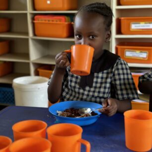 Uganda - škola Lusanja Junior School Change Tomorrow