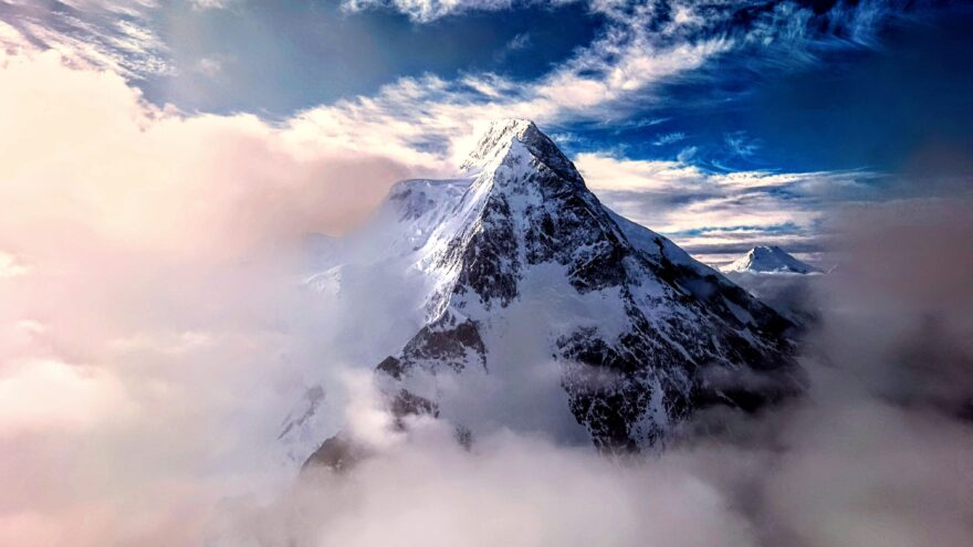 Broad Peak focený z tábora C2 na K2. Autor: Piotr Krzyżowski