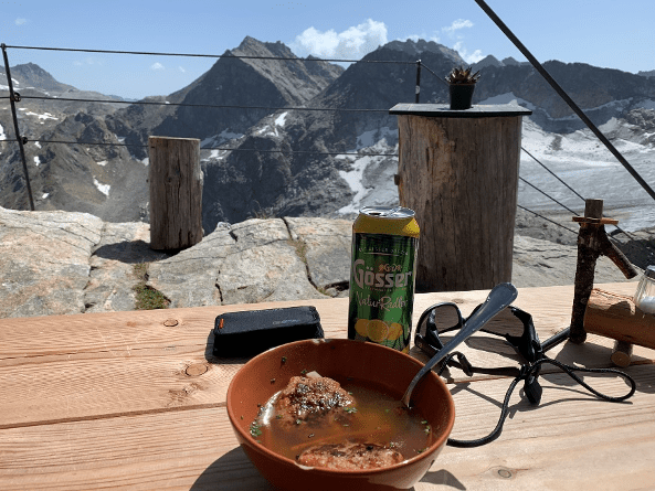Radler a polévka na Rojacherhütte (2718 m)