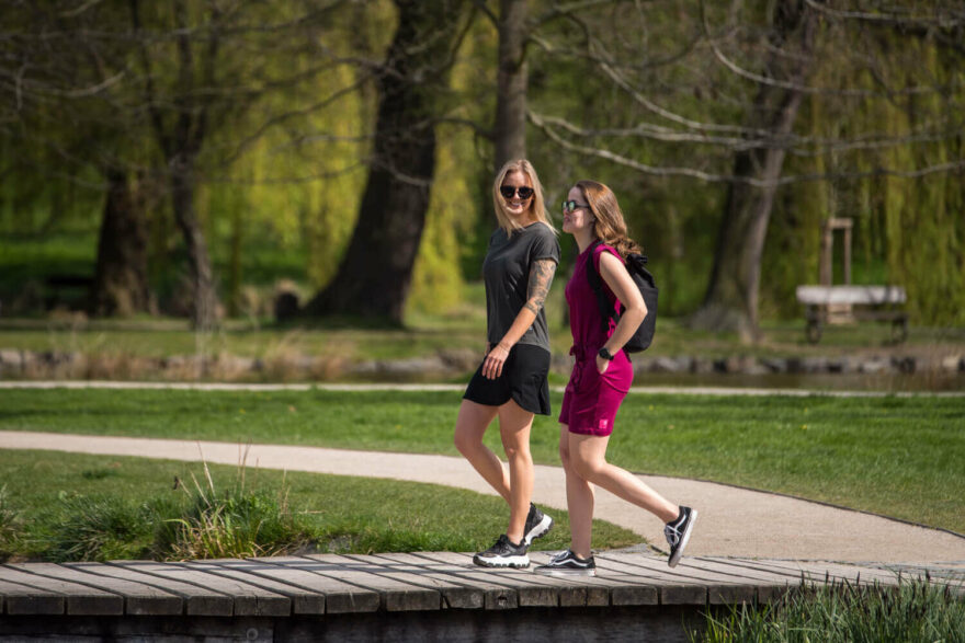 Nová lifestyle kolekce Sensor Merino Traveller přináší funkční merino kousky v nadčasovém ležérním designu vhodném do města i na cesty.