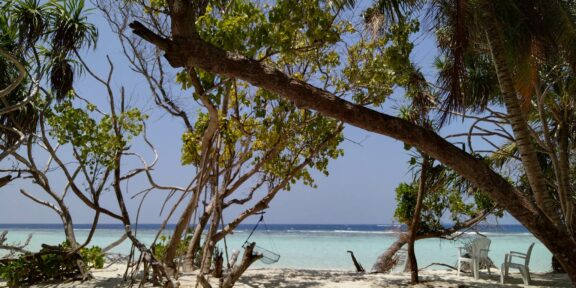 Maledivy: skutečná podoba tropického ráje, Milada Nox Zemanová