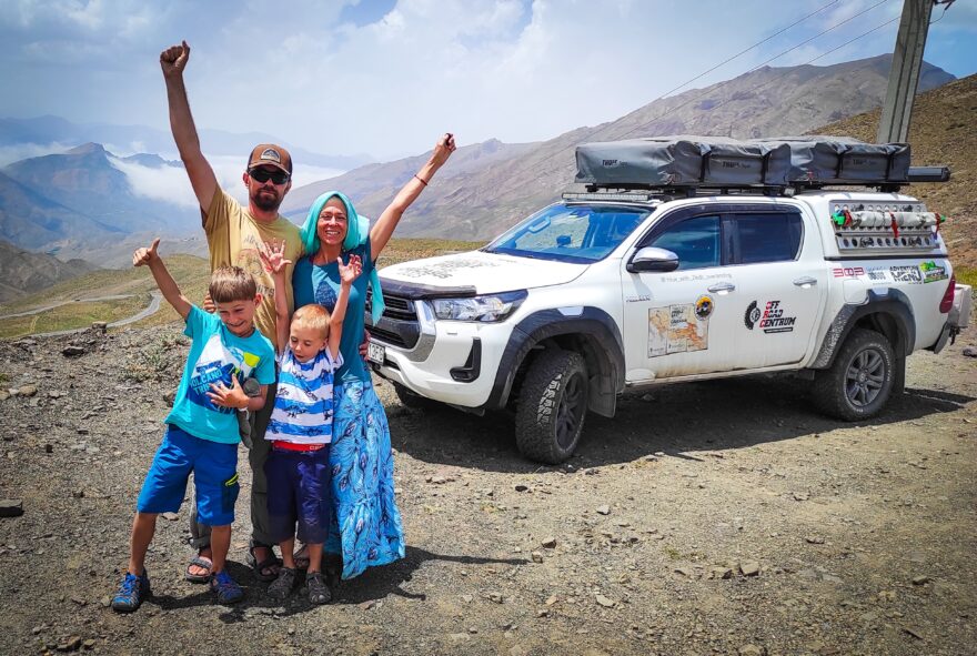 Hilux family: Offroad s dětmi přes Irák, Írán a Arménii do Gruzie