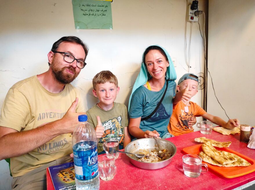 Hilux family: Offroad s dětmi přes Irák, Írán a Arménii do Gruzie