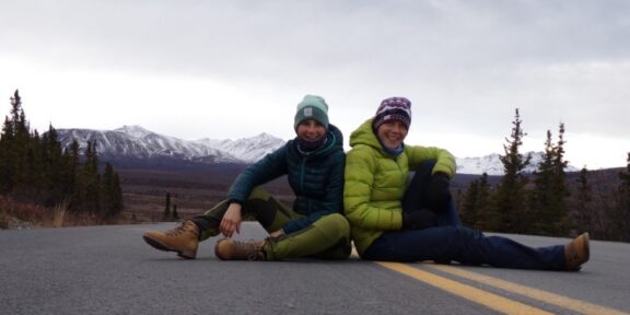 Cesta kolem světa za deset měsíců, Alča a Mája z aawesome