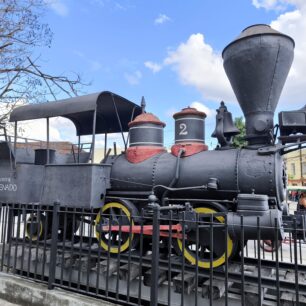 Mašinka, která byla původně v městečku Senado, teď se nachází v Camaguey