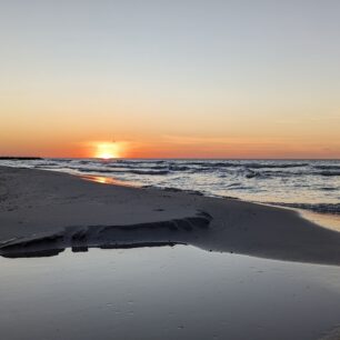 Romantický západ slunce u Baltu. Foto: Ladi Tichá