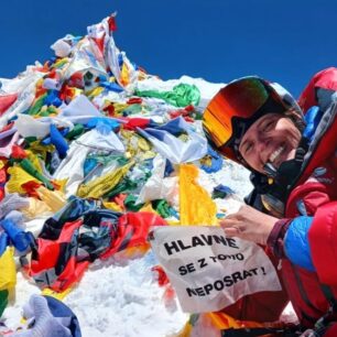 MONIKA BENEŠOVÁ / Jak se jedna obyčejná holka s Crohnem rozhodla vylézt Mount Everest