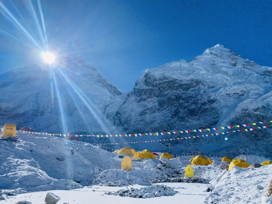 MONIKA BENEŠOVÁ / Jak se jedna obyčejná holka s Crohnem rozhodla vylézt Mount Everest