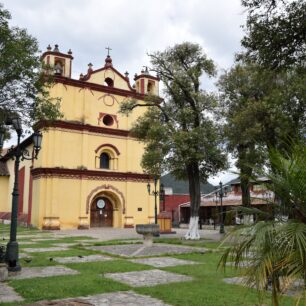 Nejen kostely tvoří zdejší atmosféru, ale i rozsáhlé plazas