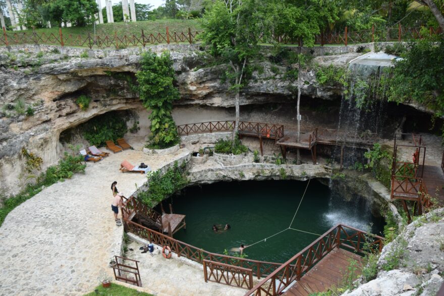 Cenota je ideálním místem pro odpočinek