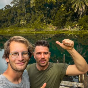 S parťákem Radovanem u Modré řeky