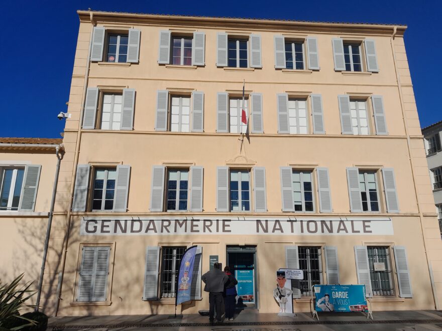 Četnická stanice v Saint-Tropez