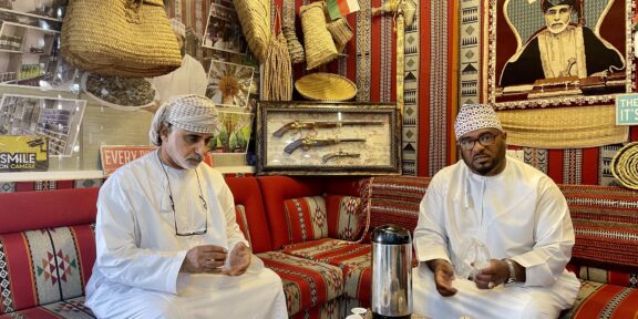 O KOŘENÍ A KARDAMONU ZVLÁŠŤ