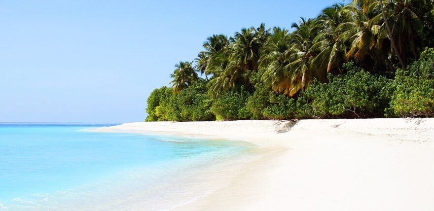 Náboženství na Maledivách – božstvo Slunce, buddhismus a rigorózní islám