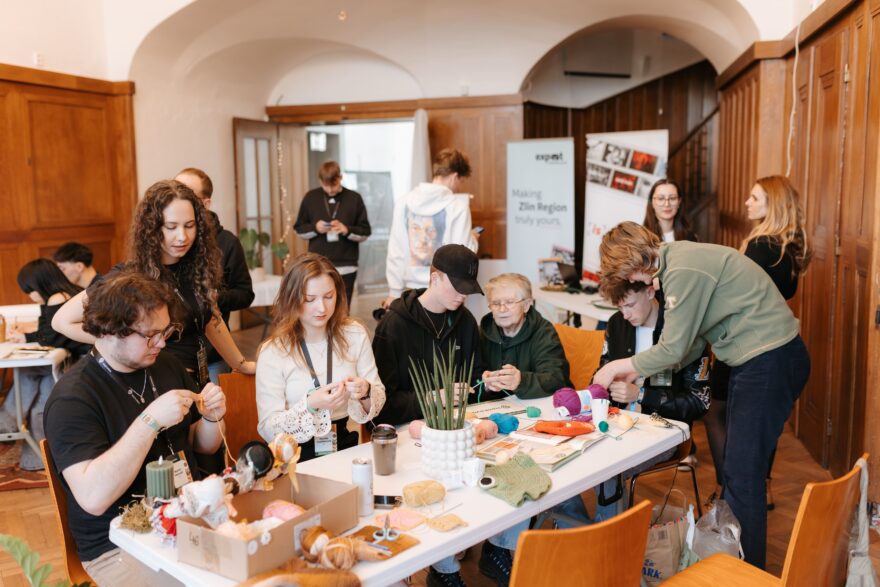 Kreativní workshopy háčkování, foto - Jiří Pernica