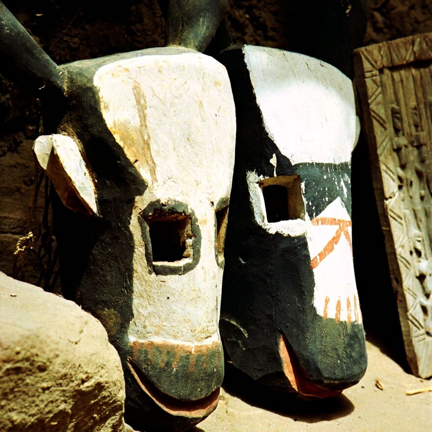 Africké baobaby: příbytky božstev a objekty kultického uctívání