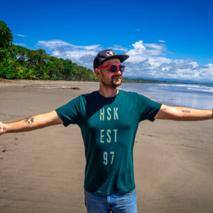 Pláže západní Kostariky jsou liduprázdné a divoké.