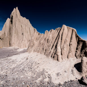 Bolívie-Barevným Altiplanem